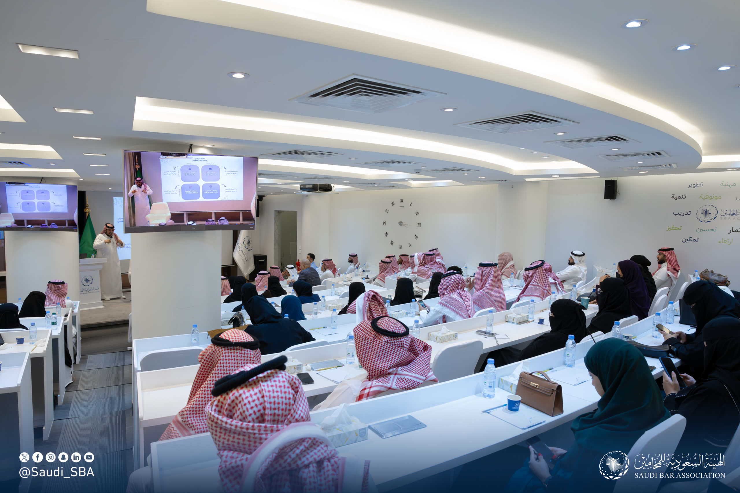 272A1136-Enhanced-NR