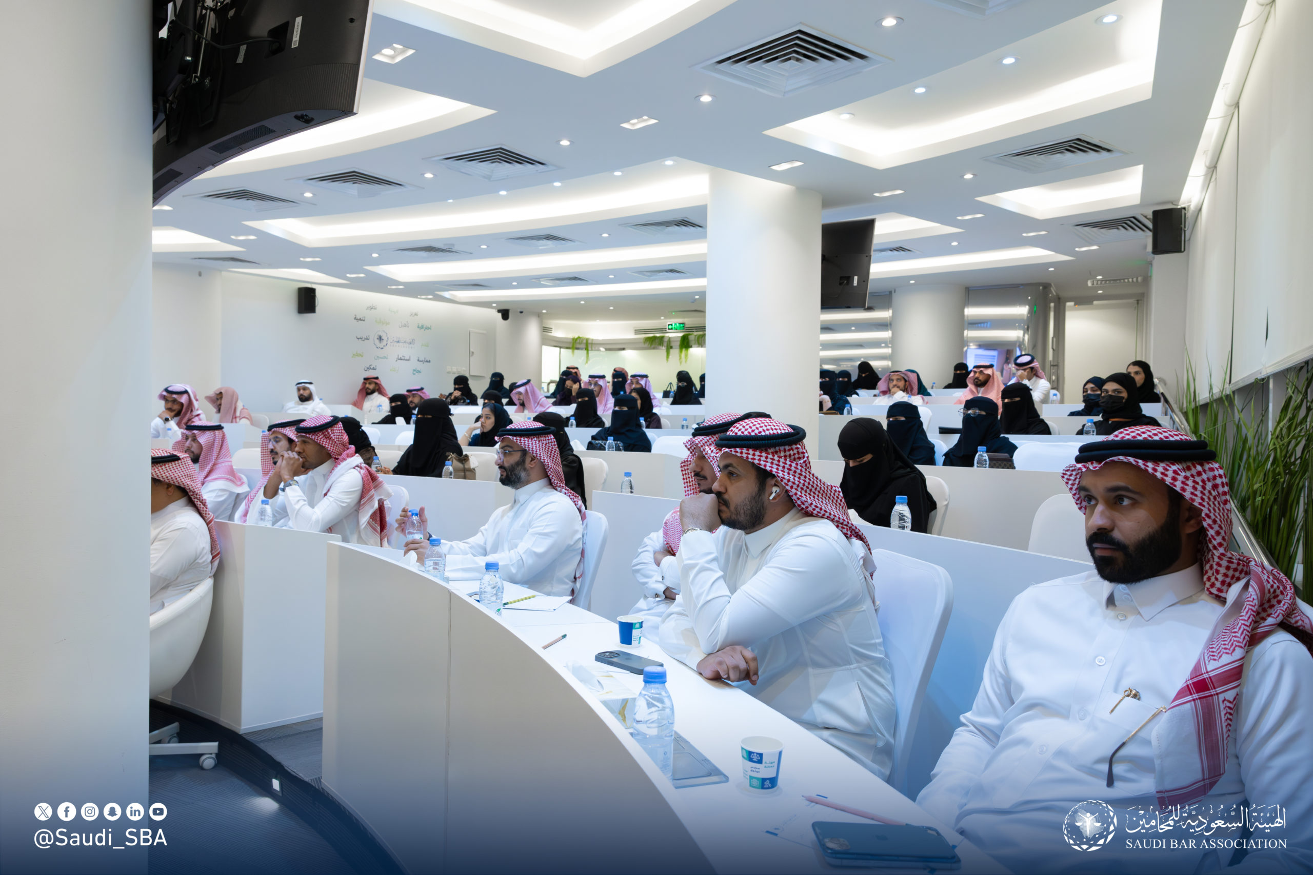 272A1169-Enhanced-NR